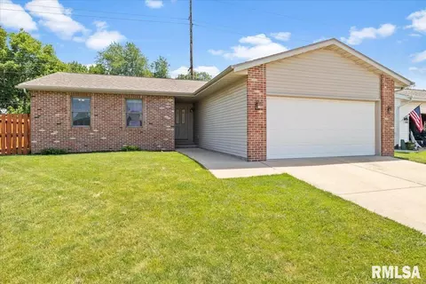 Exterior - 2916 Lakeshire Dr, Springfield, IL 62707 photo 2 of 3