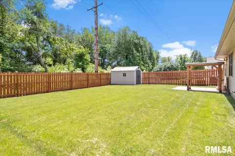 Exterior - 2916 Lakeshire Dr, Springfield, IL 62707 photo 3 of 3