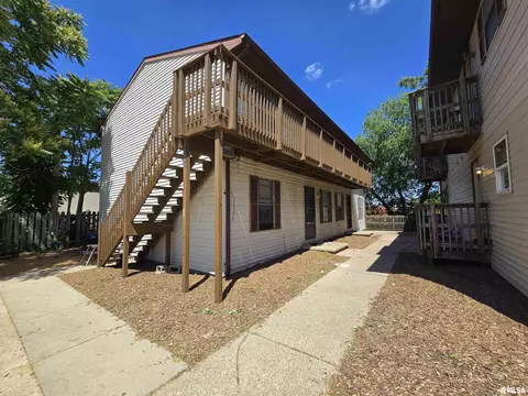 122 N Parker Ave, Springfield, IL 62702 photo 2
