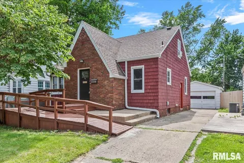 2631 S 8th St, Springfield, IL 62703