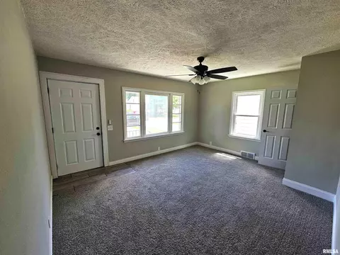 2045 N 7th St, Springfield, IL 62702 photo 7