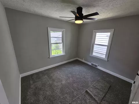 2045 N 7th St, Springfield, IL 62702 photo 10