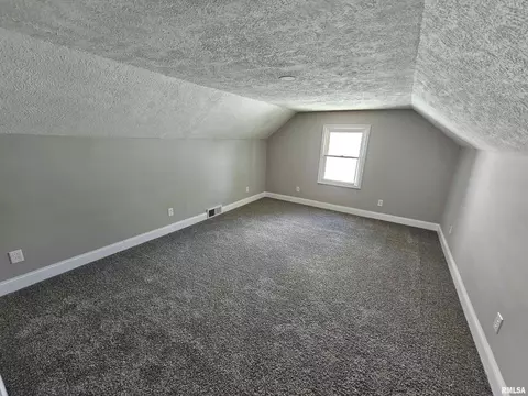 2045 N 7th St, Springfield, IL 62702 photo 12