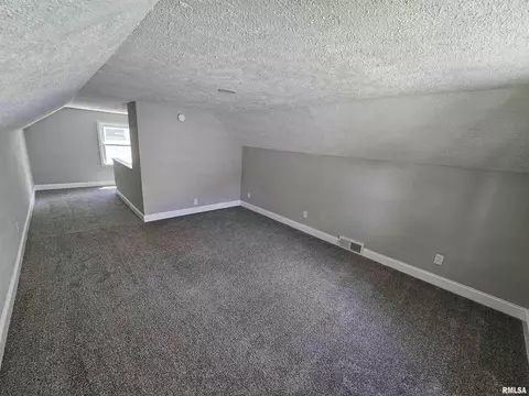 2045 N 7th St, Springfield, IL 62702 photo 14