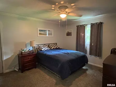 2114 Claremont Rd, Springfield, IL 62703 photo 12