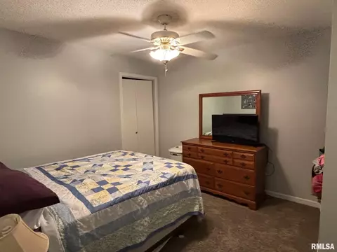 2114 Claremont Rd, Springfield, IL 62703 photo 6