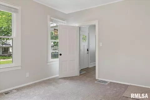 420 W Canedy St, Springfield, IL 62704 photo 16