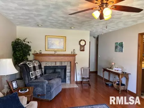 3130 Turning Mill Dr, Springfield, IL 62704 photo 5