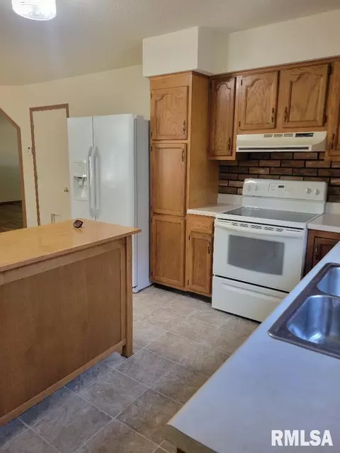 1917 Scarbrough Rd, Springfield, IL 62702 photo 12