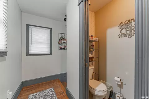 504 N Kickapoo St, Lincoln, IL 62656 photo 17