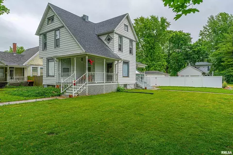 504 N Kickapoo St, Lincoln, IL 62656