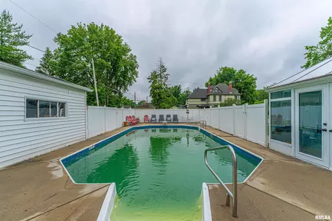 504 N Kickapoo St, Lincoln, IL 62656 photo 35