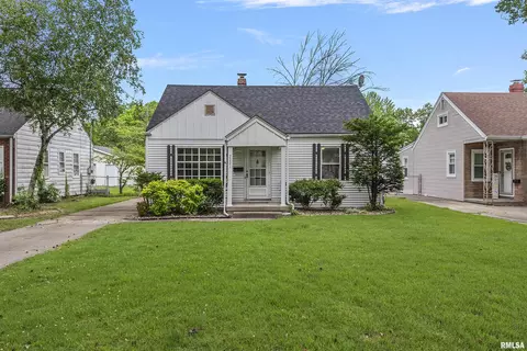 2221 S Pasfield St, Springfield, IL 62704