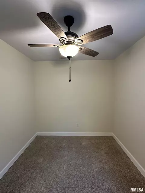 3313 E Carpenter St, Springfield, IL 62702 photo 21