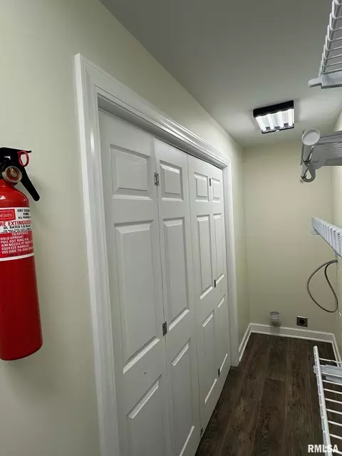 3313 E Carpenter St, Springfield, IL 62702 photo 9