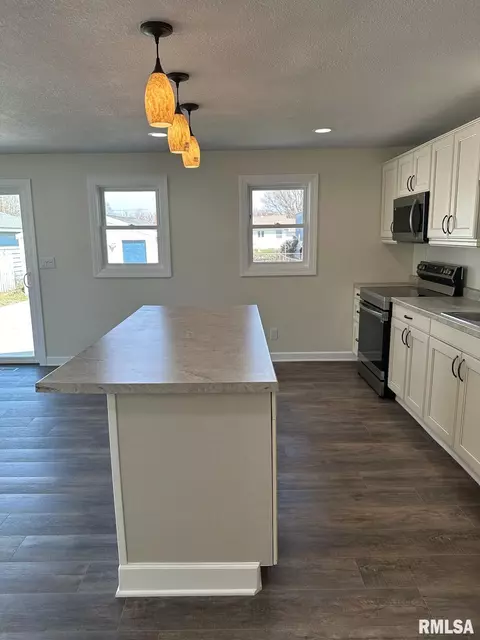 3313 E Carpenter St, Springfield, IL 62702 photo 11