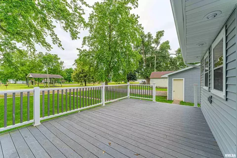 2156 Clinton St, Beason, IL 62512 photo 2