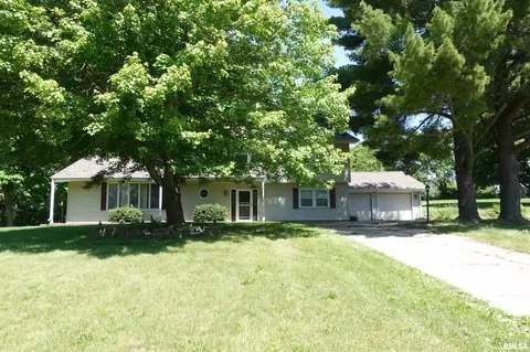 113 Valley View Rd, Galesburg, IL 61401