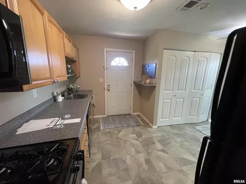 103 Aarup St, Springfield, IL 62703 photo 24
