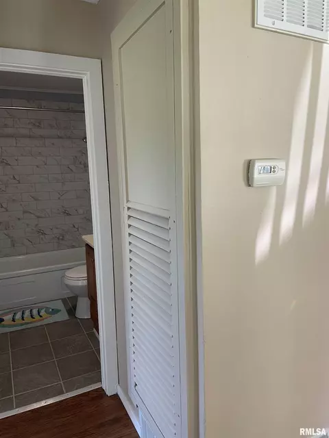 103 Aarup St, Springfield, IL 62703 photo 9