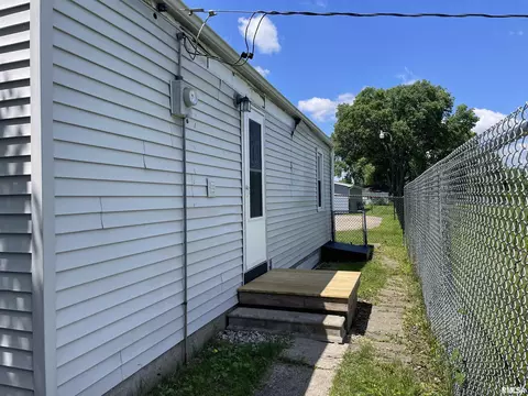 103 Aarup St, Springfield, IL 62703 photo 8