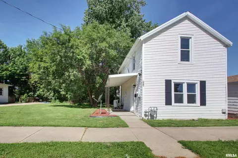 806 S 9th St, Quincy, IL 62301