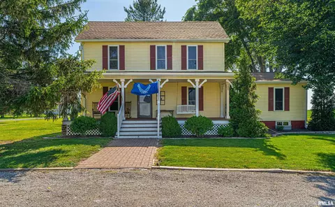 1389 1300th St, Lincoln, IL 62656