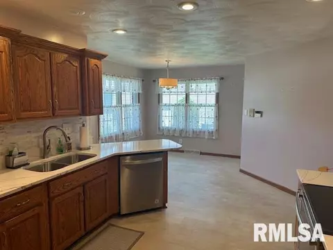 2544 Chapel Hill Dr, Springfield, IL 62702 photo 16