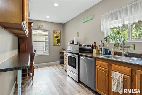 Kitchen - 2329 Yale Blvd, Springfield, IL 62703 photo 1 of 1
