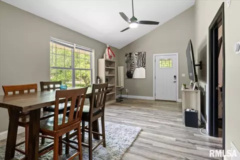 Entry Way - 2329 Yale Blvd, Springfield, IL 62703 photo 3 of 11
