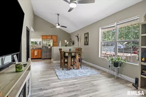Entry Way - 2329 Yale Blvd, Springfield, IL 62703 photo 1 of 11