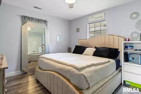 Bedroom - 2329 Yale Blvd, Springfield, IL 62703 photo 1 of 7