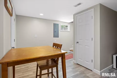Entry Way - 2329 Yale Blvd, Springfield, IL 62703 photo 11 of 11