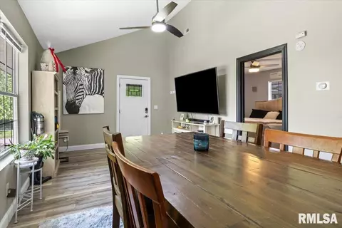 Entry Way - 2329 Yale Blvd, Springfield, IL 62703 photo 4 of 11