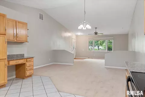 3314 Ashley Ln, Springfield, IL 62711 photo 13