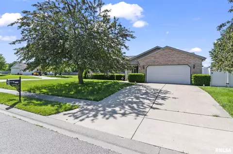 5200 Dove Dr, Springfield, IL 62711 photo 4