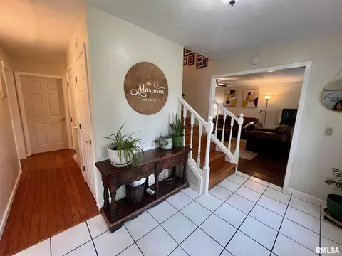 891 Riddle Hill Rd, Springfield, IL 62711 photo 3