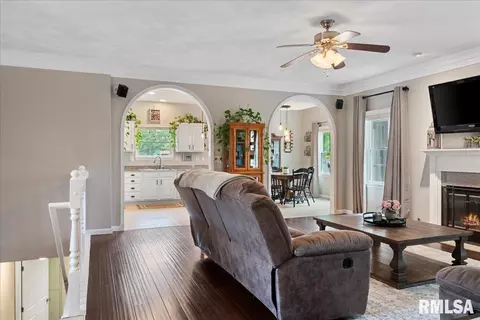 1400 Burning Bush Ct, Springfield, IL 62712 photo 7