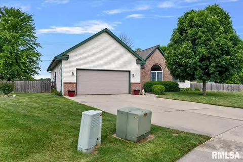 1400 Burning Bush Ct, Springfield, IL 62712 photo 4