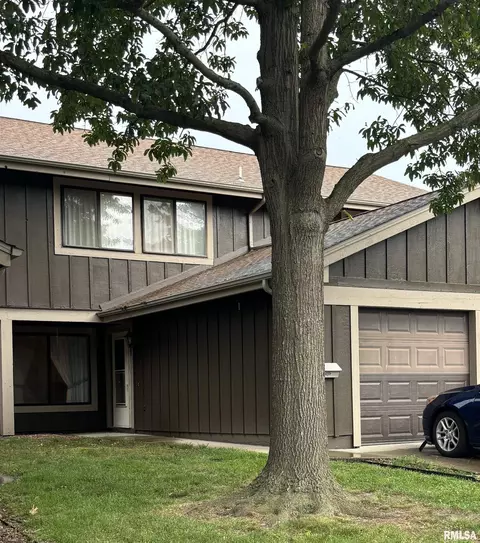 31 Redwood Ln, Springfield, IL 62704
