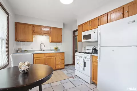 3335 Butler St, Springfield, IL 62703 photo 9