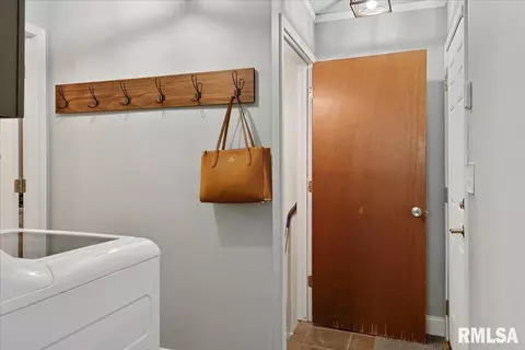 Entry Way - 1 Markwood Ln, Springfield, IL 62712 photo 2 of 2
