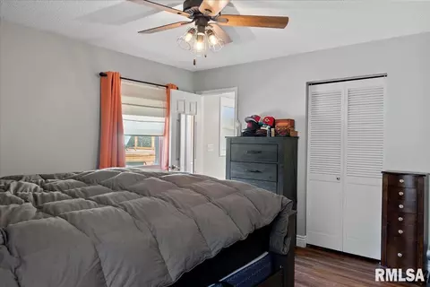 Bedroom - 1 Markwood Ln, Springfield, IL 62712 photo 2 of 7