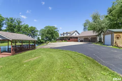 9261 Us Hwy 67 Hwy, Rushville, IL 62681