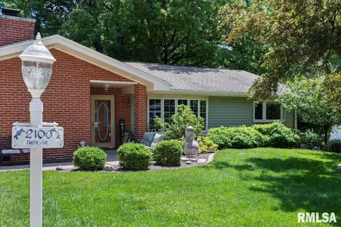 2100 Noble Ave, Springfield, IL 62704
