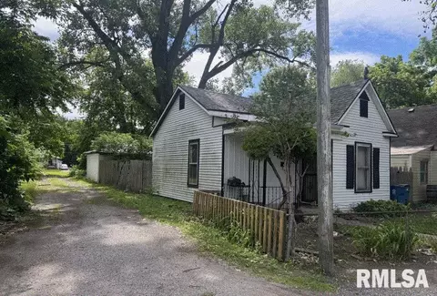 926 N 10th St, Springfield, IL 62702 photo 2