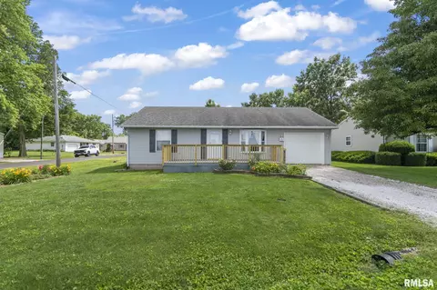 432 E Hl, Virden, IL 62690