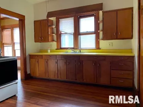 2241 Yale Blvd, Springfield, IL 62703 photo 3