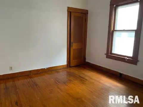 2241 Yale Blvd, Springfield, IL 62703 photo 5