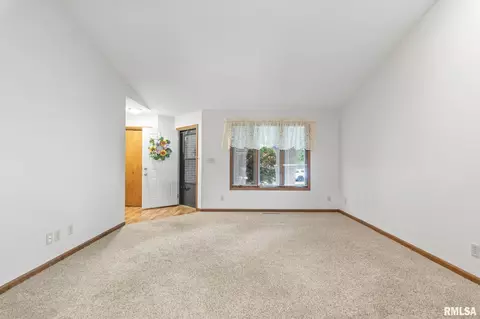 121 Calvin Ave, Springfield, IL 62704 photo 6